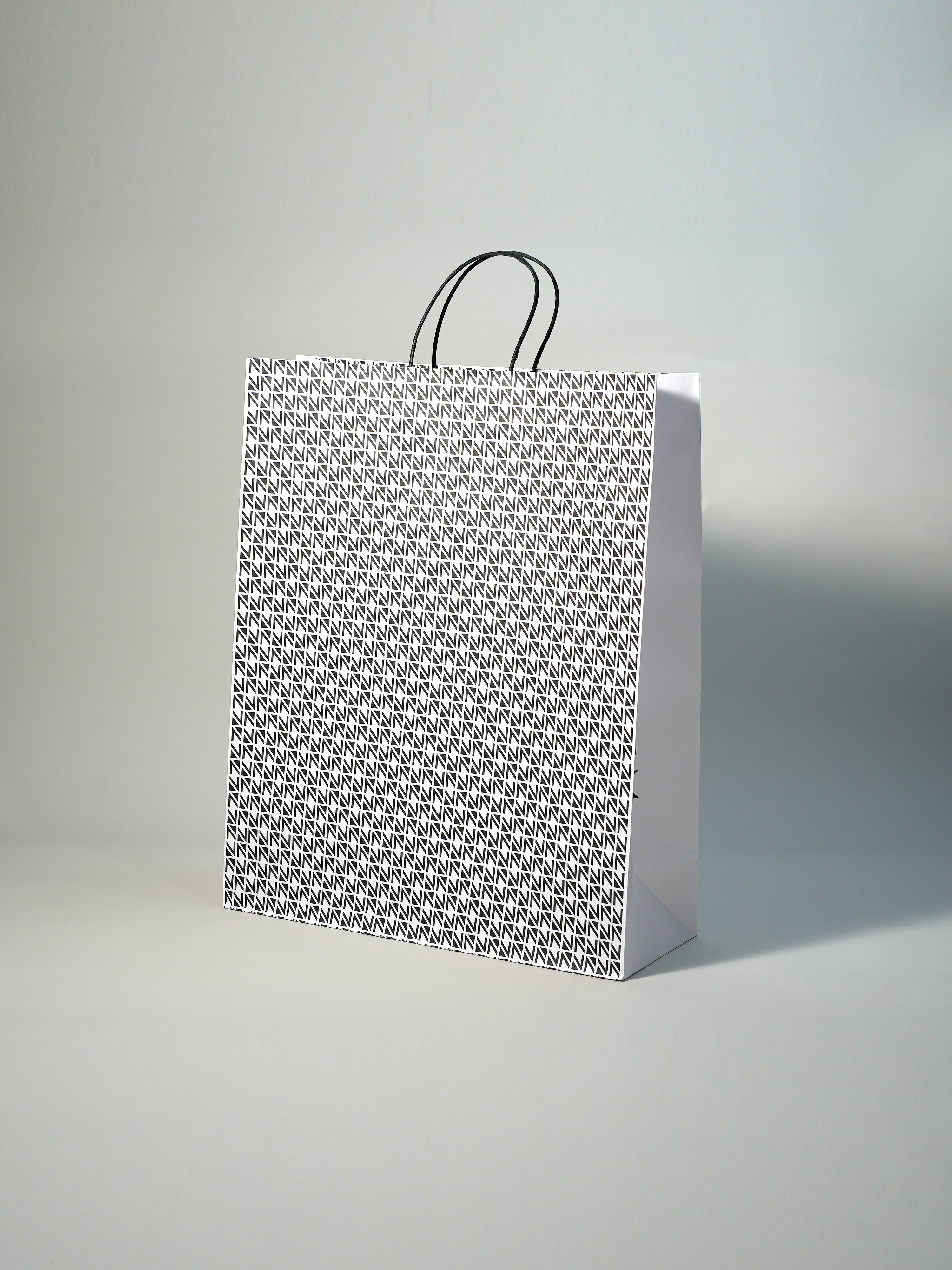 Evaluating technical specifications for retail packaging sizing